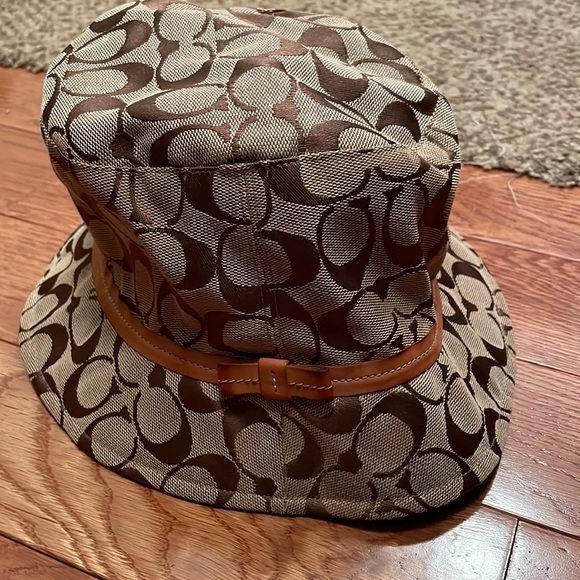 Coach Vintage bucket hat - Picture 1 of 5